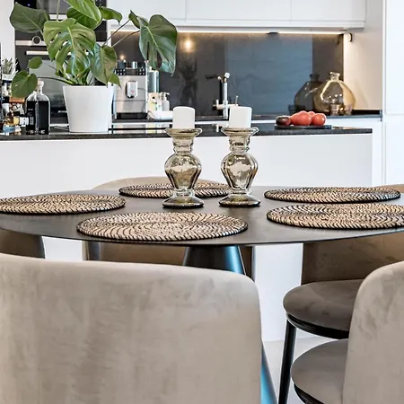 Apartment Penthouse With 250 Sqm Roof Terrace Near The Estepona